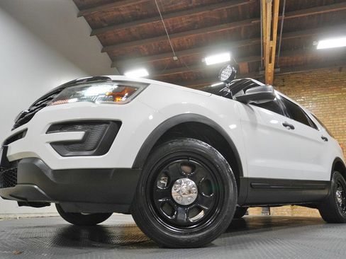 Used 2017 Ford Explorer 4WD Police Interceptor image 4