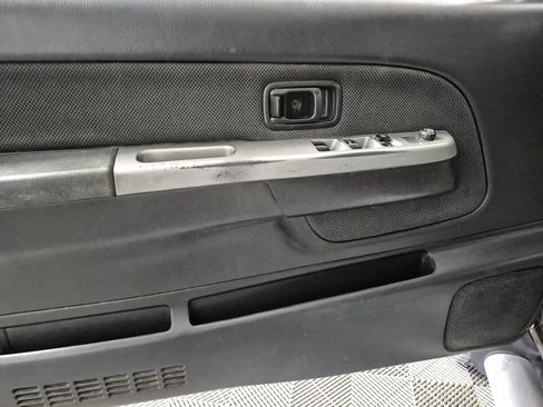 Used 2003 Nissan Frontier S/C image 13