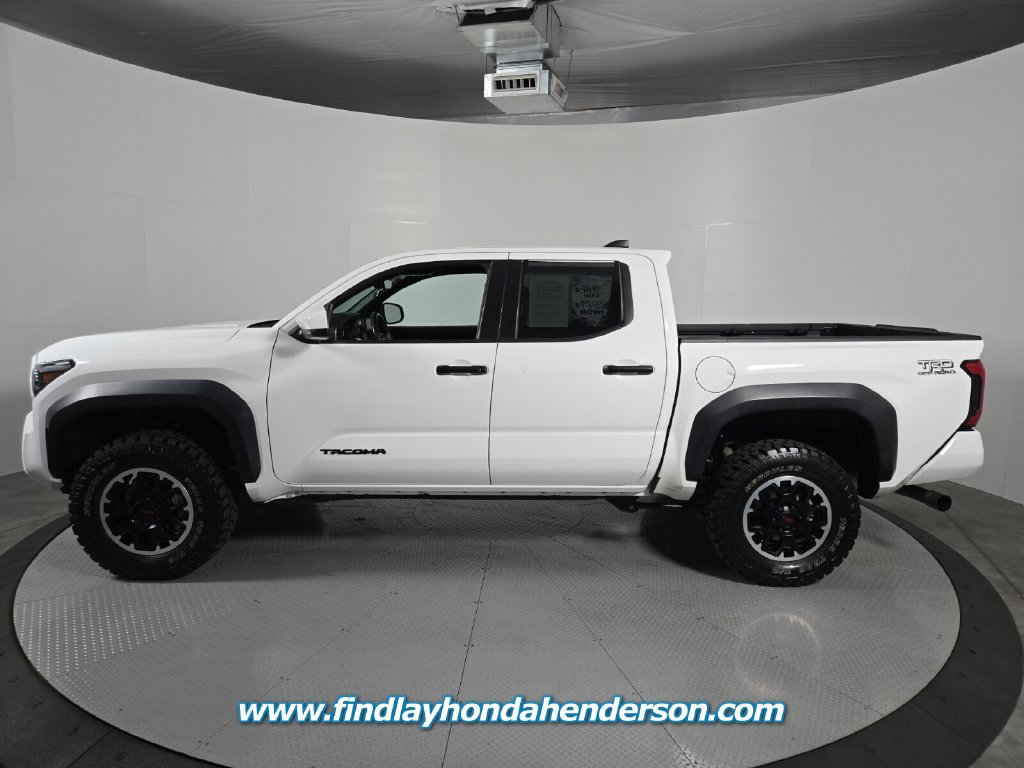 Used 2024 Toyota Tacoma TRD Off-Road AWD/4WD image 3