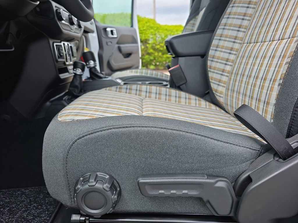 New 2026 Jeep Wrangler Unlimited Sport AWD/4WD image 27