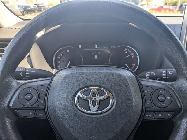Used 2024 Toyota RAV4 XLE FWD image 28