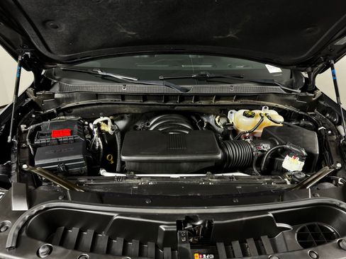 Used 2024 Chevrolet Tahoe Z71 w/ Luxury Package image 9