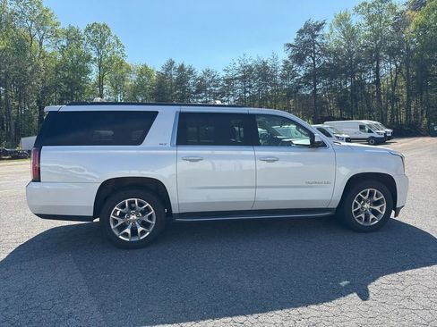 Used 2017 GMC Yukon XL SLT w/ Open Road Package image 10