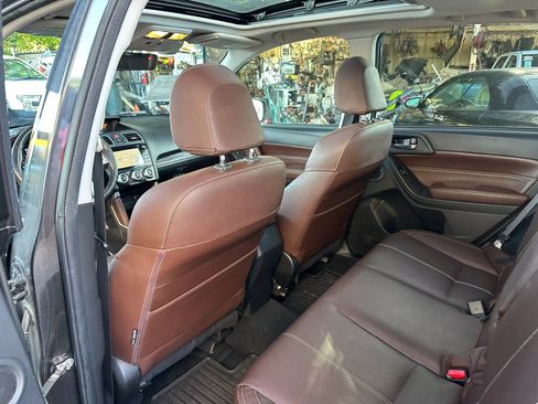 Used 2017 Subaru Forester 2.5i Touring AWD/4WD image 9