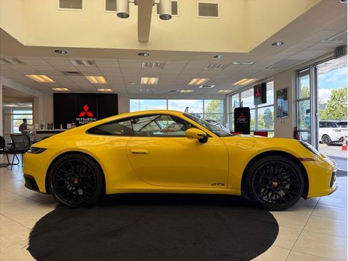 Used 2023 Porsche 911 Carrera GTS RWD image 5