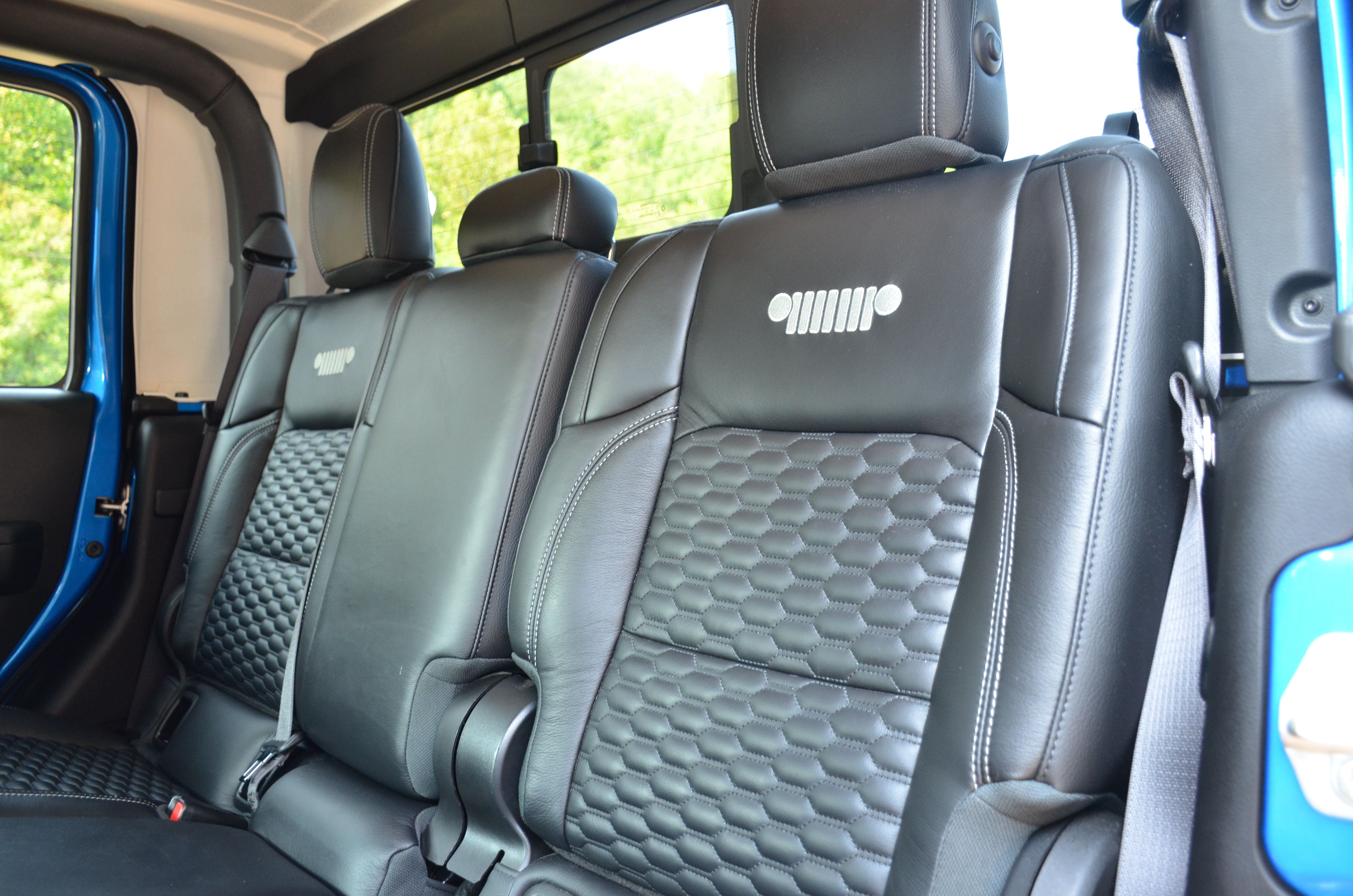 Used 2023 Jeep Gladiator Sport AWD/4WD image 44