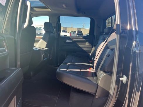 Used 2024 GMC Sierra 1500 SLT image 30