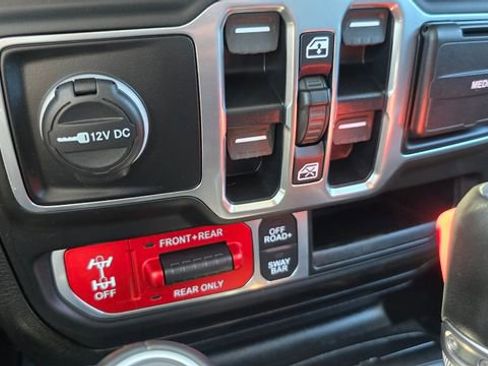 Used 2020 Jeep Gladiator Rubicon image 23
