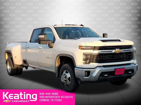 Used 2024 Chevrolet Silverado 3500 LT w/ Convenience Package image 3