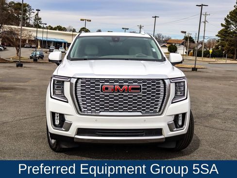 Used 2021 GMC Yukon Denali w/ Denali Premium Package image 2
