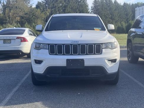 Used 2022 Jeep Grand Cherokee Laredo E image 3