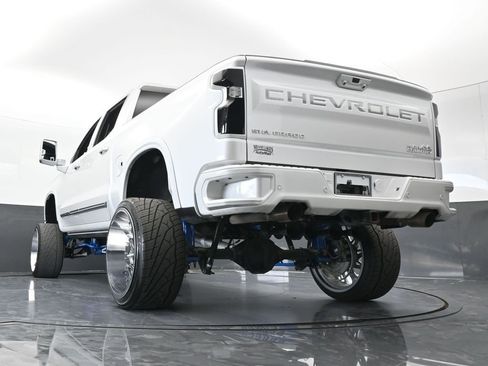 Used 2022 Chevrolet Silverado 1500 High Country image 79