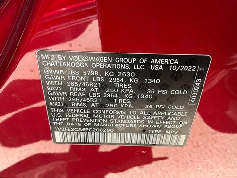 Used 2023 Volkswagen Atlas Cross Sport SEL Premium R-Line AWD/4WD image 31