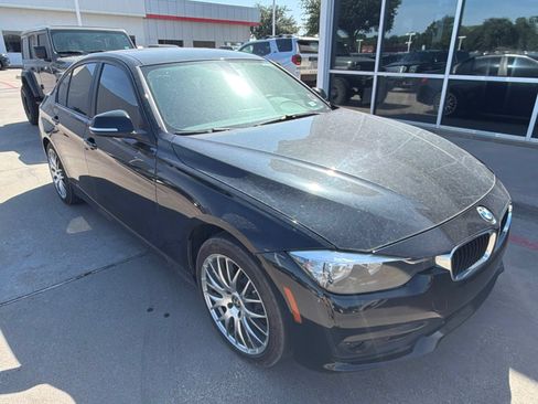 Used 2016 BMW 320i Sedan RWD image 4