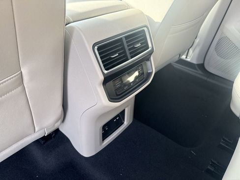 New 2026 Volkswagen Atlas SE FWD image 29