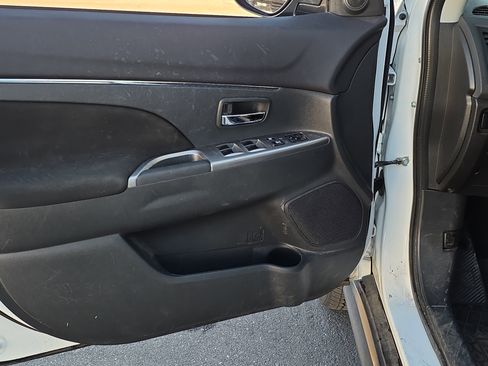 Used 2019 Mitsubishi Outlander Sport SE image 10