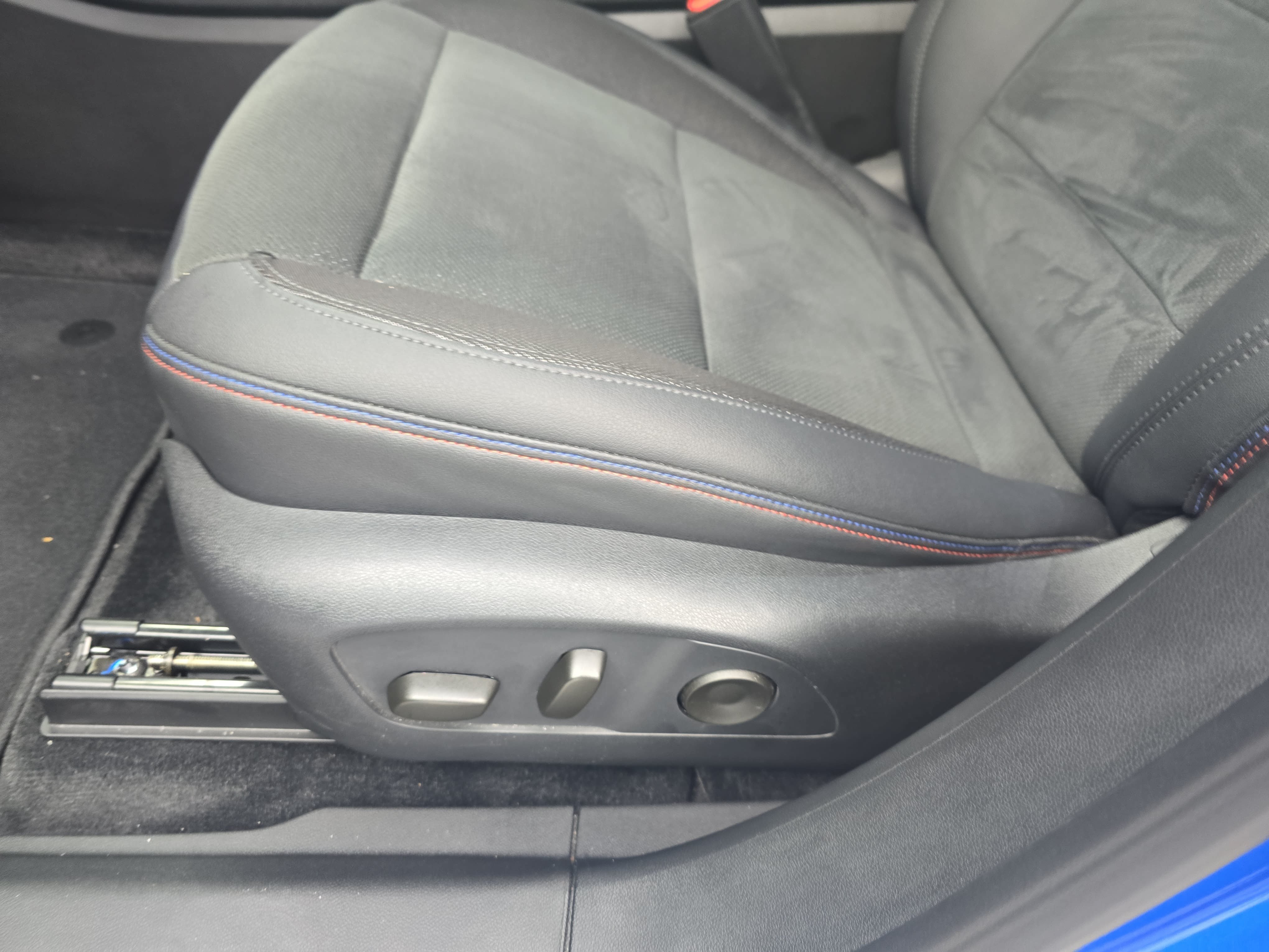 Used 2024 Chevrolet Blazer EV RS RWD image 31