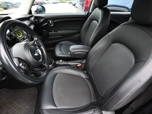 Used 2017 MINI Cooper 2-Door Hardtop FWD image 7