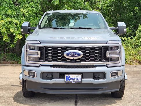 Used 2026 Ford F450 Platinum w/ Platinum Plus Package AWD/4WD image 2