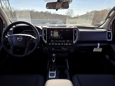 New 2026 Nissan Frontier SV image 10