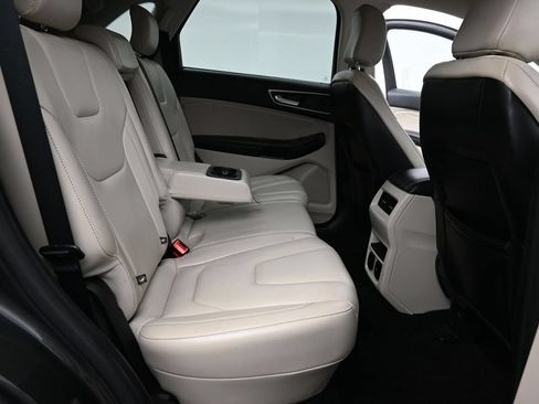 Used 2020 Ford Edge Titanium AWD/4WD image 22