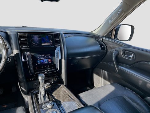 Used 2021 INFINITI QX80 Luxe image 22