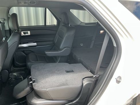Used 2024 Ford Explorer XLT w/ Equipment Group 202A AWD/4WD image 19