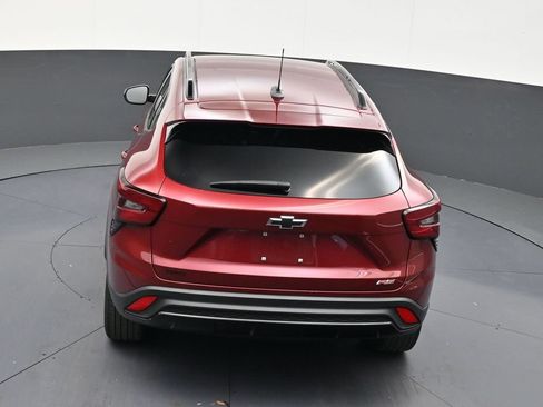 Used 2024 Chevrolet Trax RS FWD image 15