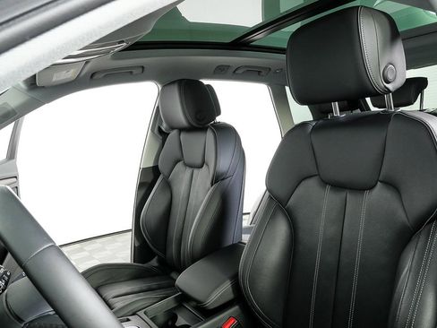 Used 2023 Audi Q5 2.0T Premium Plus w/ Premium Plus Package image 5