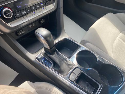 Used 2019 Hyundai Sonata SE FWD image 21