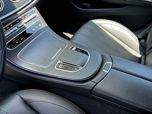 Used 2022 Mercedes-Benz E 350 Sedan image 18