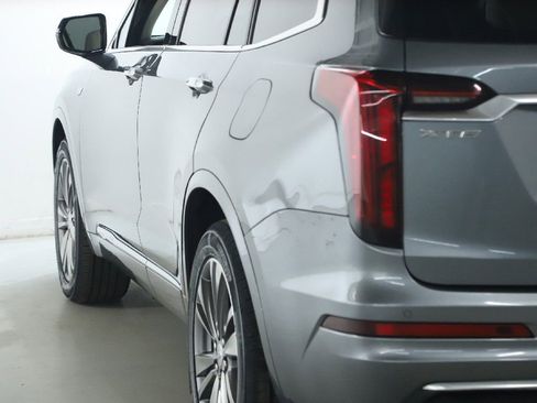 Used 2021 Cadillac XT6 Premium Luxury image 43