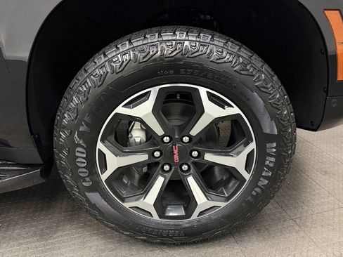 New 2026 GMC Yukon AT4 w/ LPO, Floor Liner Package image 14