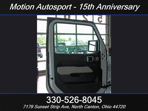 Used 2021 Jeep Wrangler Unlimited Sahara AWD/4WD image 18