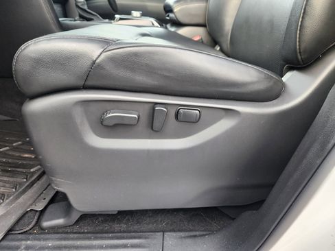 Used 2022 Nissan Armada SL w/ Midnight Edition Package image 27