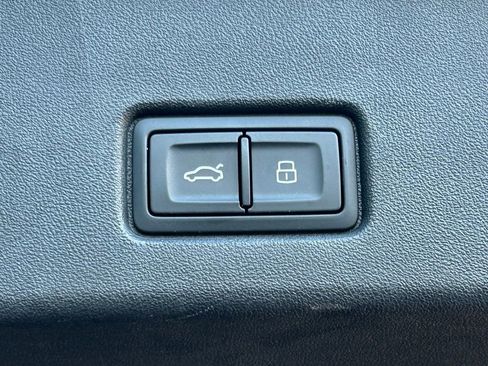 Used 2023 Audi Q4 e-tron Premium Plus w/ Premium Plus image 56