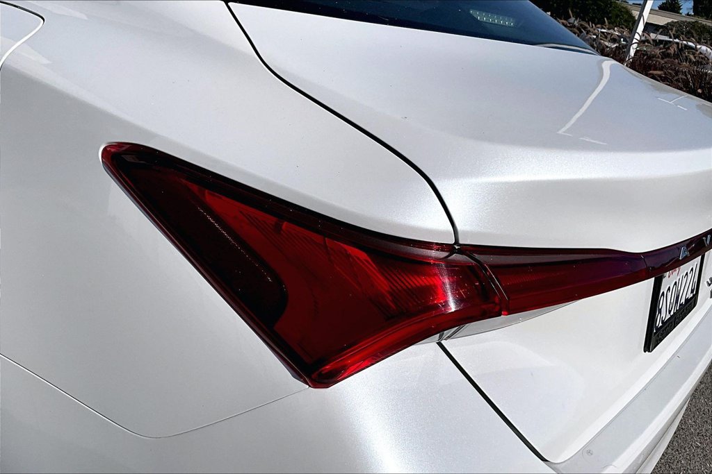 Used 2021 Toyota Avalon Limited w/ Advanced Safety Package FWD image 23
