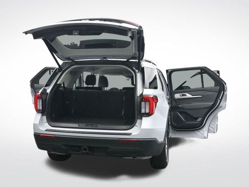 Used 2025 Ford Explorer Active image 33