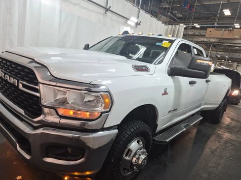 Used 2023 RAM 3500 Big Horn w/ Level 1 Equipment Group AWD/4WD image 2