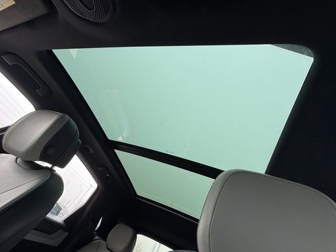 Used 2024 Porsche Cayenne image 27