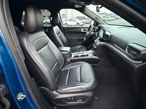 Used 2020 Ford Explorer XLT w/ Equipment Group 202A AWD/4WD image 20