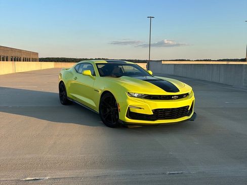 Used 2021 Chevrolet Camaro SS image 4