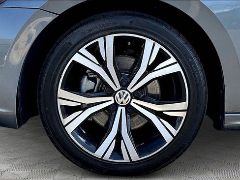 Used 2022 Volkswagen Passat 2.0T SE image 34