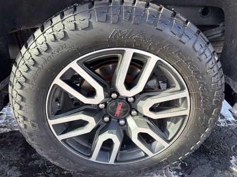 Used 2023 GMC Sierra 1500 AT4 w/ AT4 Preferred Package image 31
