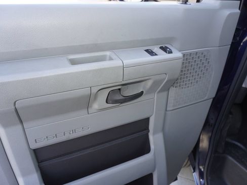 Used 2024 Ford E-450 and Econoline 450 Super Duty w/ Power Windows & Locks Group RWD image 12