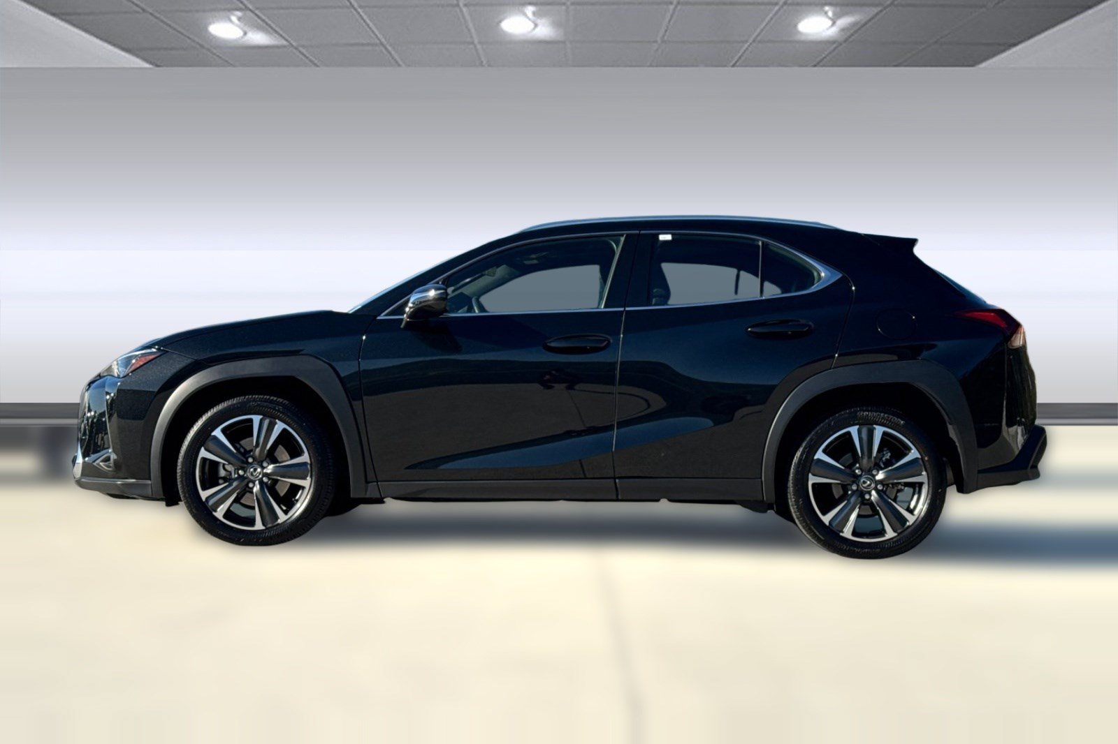 Certified 2025 Lexus UX 300h FWD w/ Accessory Package (Z2) image 2