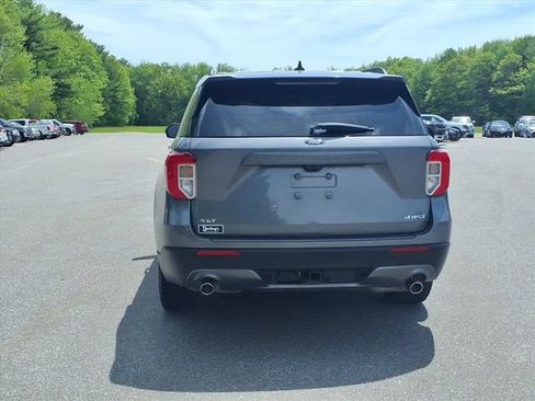 Used 2022 Ford Explorer XLT w/ Equipment Group 202A AWD/4WD image 6