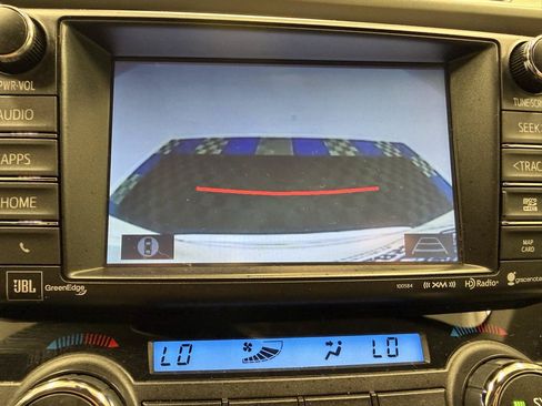 Used 2017 Toyota RAV4 Limited w/ Advanced Technology Package FWD image 18
