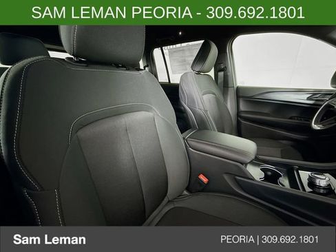 New 2025 Jeep Grand Cherokee Laredo w/ Luxury Tech Group I image 26