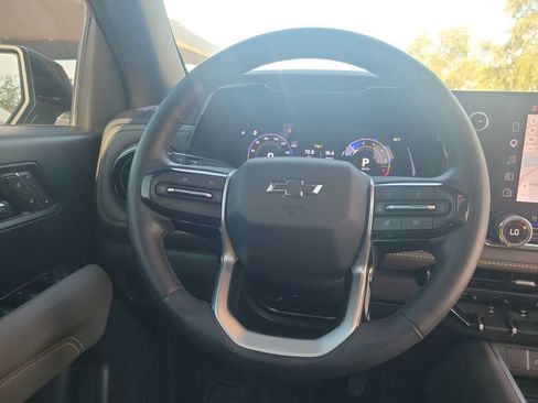 Used 2025 Chevrolet Colorado ZR2 w/ Midnight Edition AWD/4WD image 19